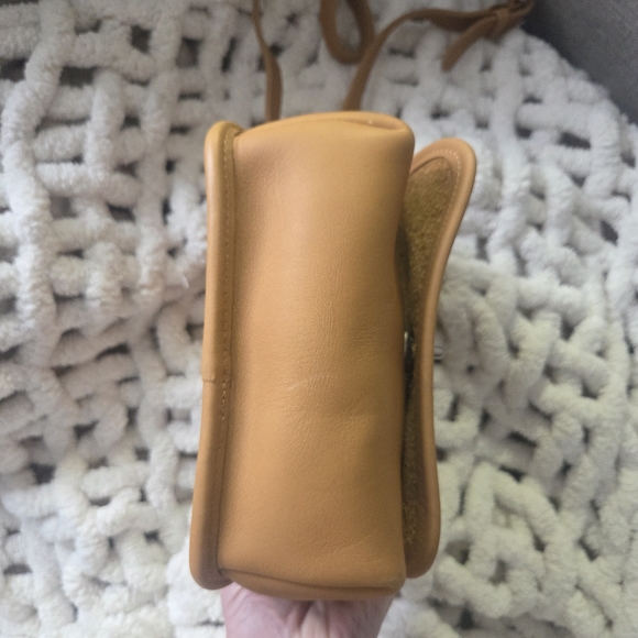 COACH 9076 Vintage Shoulder Bag Turnlock Leather Camel - Picture 3 of 7